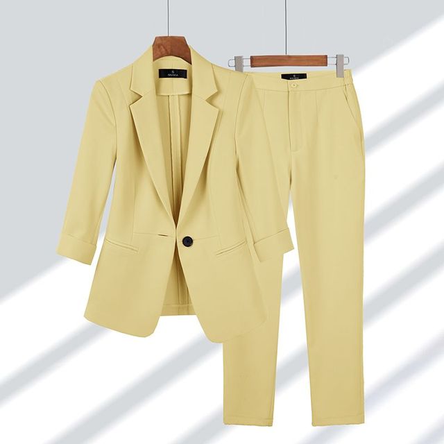 Stylish Women's Blazer and Trouser Suit - Chic Office Wear & Formal Attire