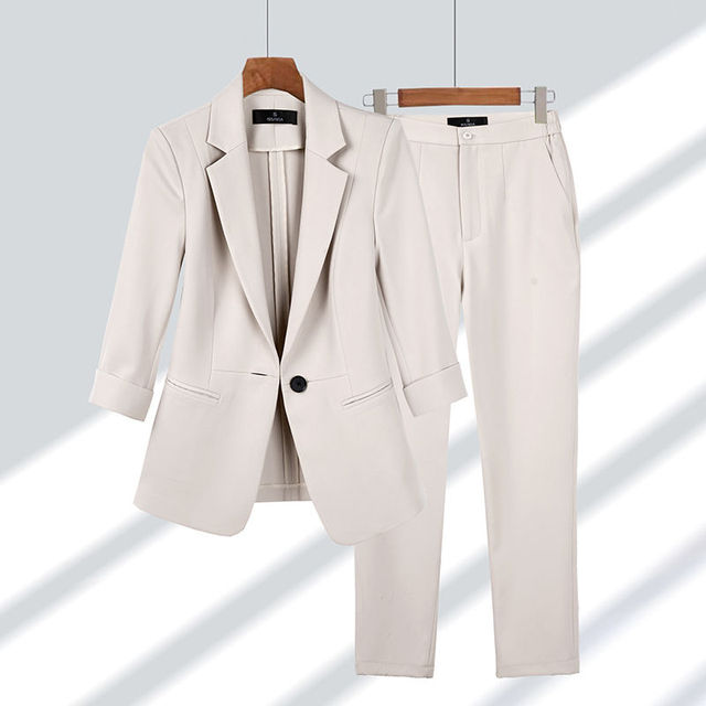Stylish Women's Blazer and Trouser Suit - Chic Office Wear & Formal Attire