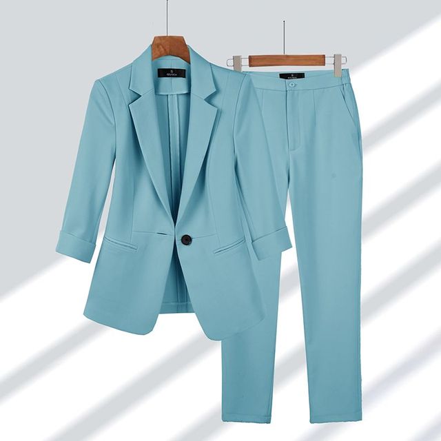 Stylish Women's Blazer and Trouser Suit - Chic Office Wear & Formal Attire