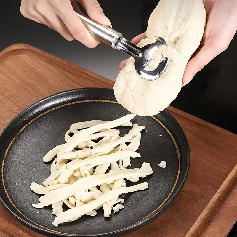 Optimized Product Title: "Edelstahl Nudelpresse – Frische Pasta Maker für hausgemachte Nudeln aus Teig" 

This title includes relevant keywords while clearly conveying the product's purpose and material, enhancing its visibility in Google Shopping searche