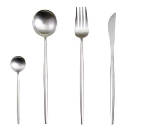 RoyalGlow cutlery set in silver