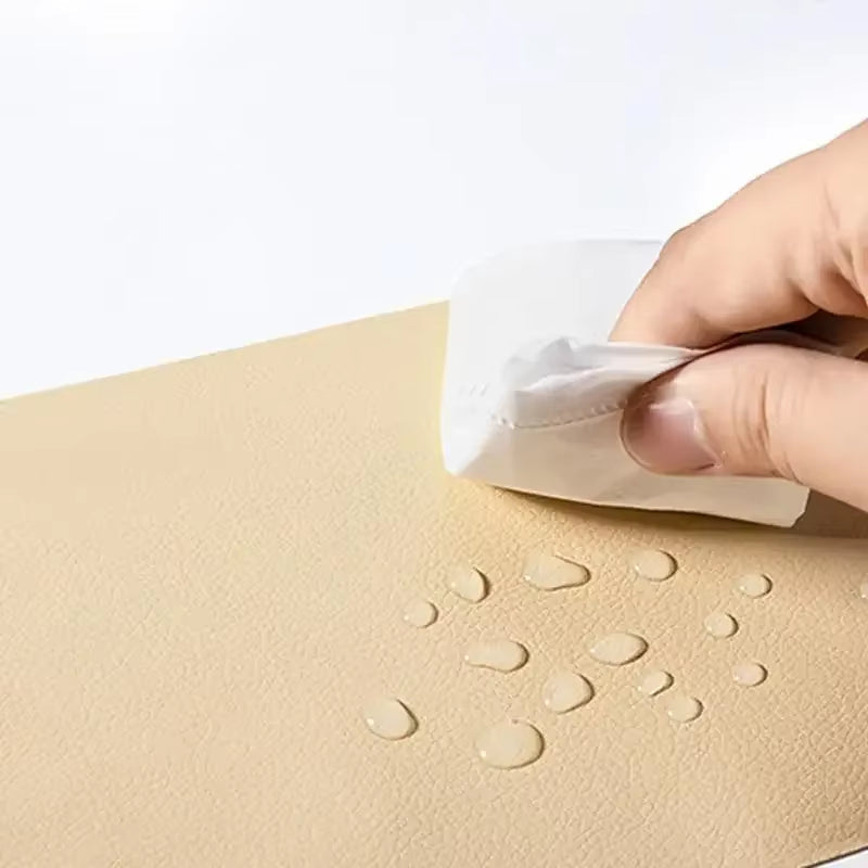 Enhanced Product Title: **Selbstklebender Lederreparatur-Patch – Risse & Kratzer mühelos abdecken, Werkzeugfrei für Möbel, Taschen & Kleidung** 

This optimized title includes relevant keywords and provides more context about the product's use, which can