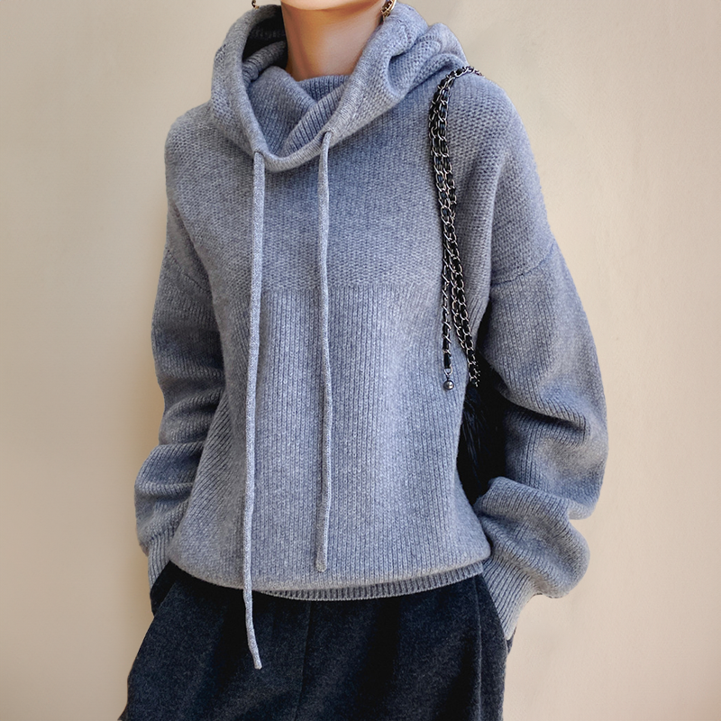Charlotte Merino Wool Turtleneck Sweater - Luxurious & Cozy Roll Neck Pullover for Women