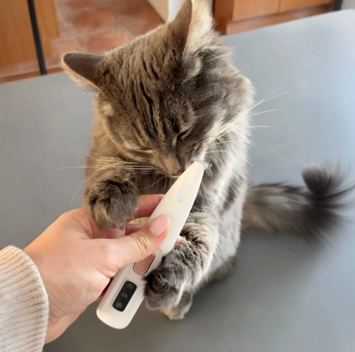 Pet Nail Clippers – Stainless Steel Blades, Non-Slip Silicone Grip, Safety Spring
