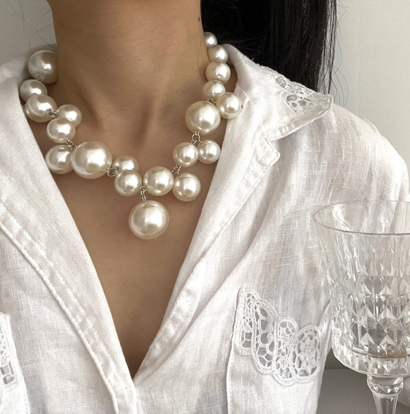 Elegant Pearl Necklace - Timeless Class & Beauty for Any Occasion