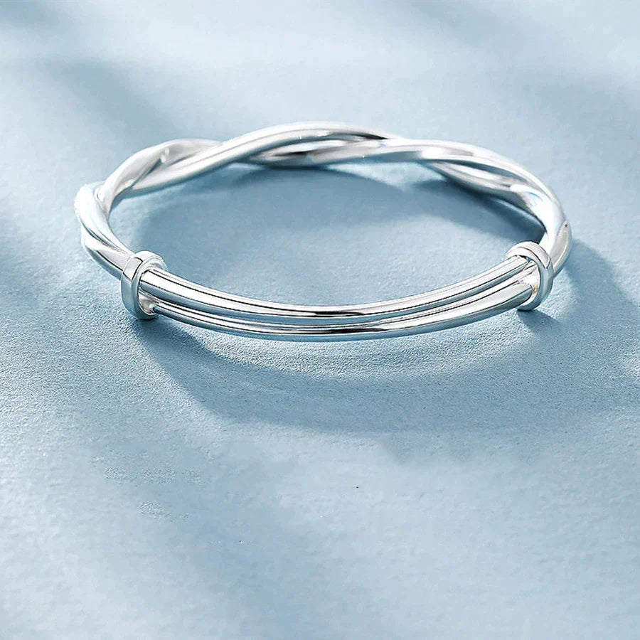 Elegant Silver Bracelet with Intricate Design | Stylish Jewelry for Any Occasion