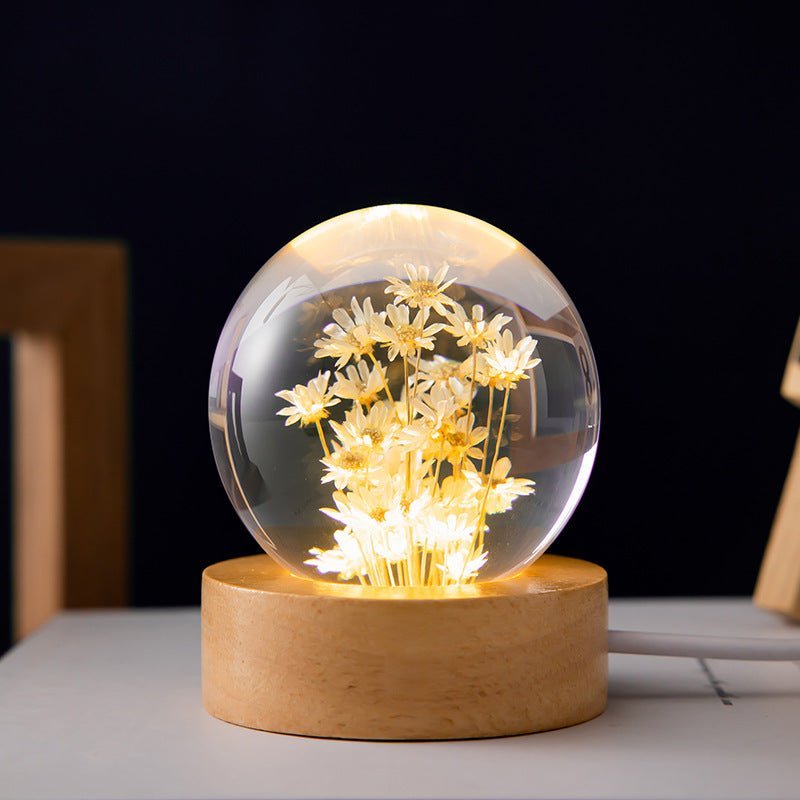 Lumora – Crystal Ball Lamp with Everlasting Flowers
