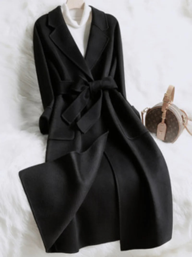 Women's notch lapel coat, view 3