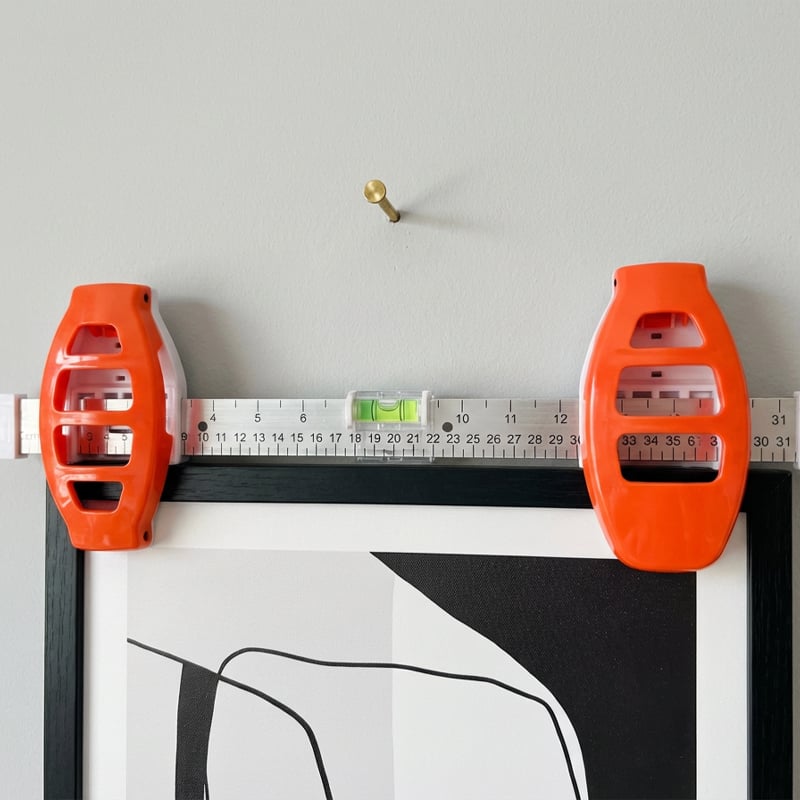 Picture Frame Hanging Level – Built-In Bubble Level & Marking Pins, ABS 48cm