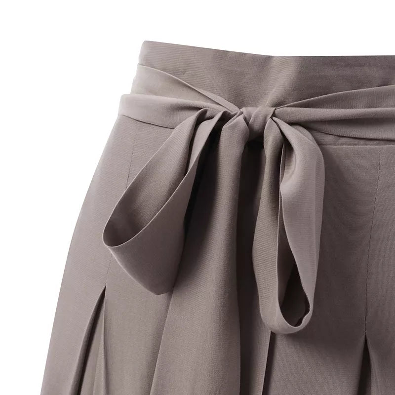 Plus-Size Wide-Leg Work Pants for Women - Stylish Fall Edition - Comfortable & Versatile Office Wear