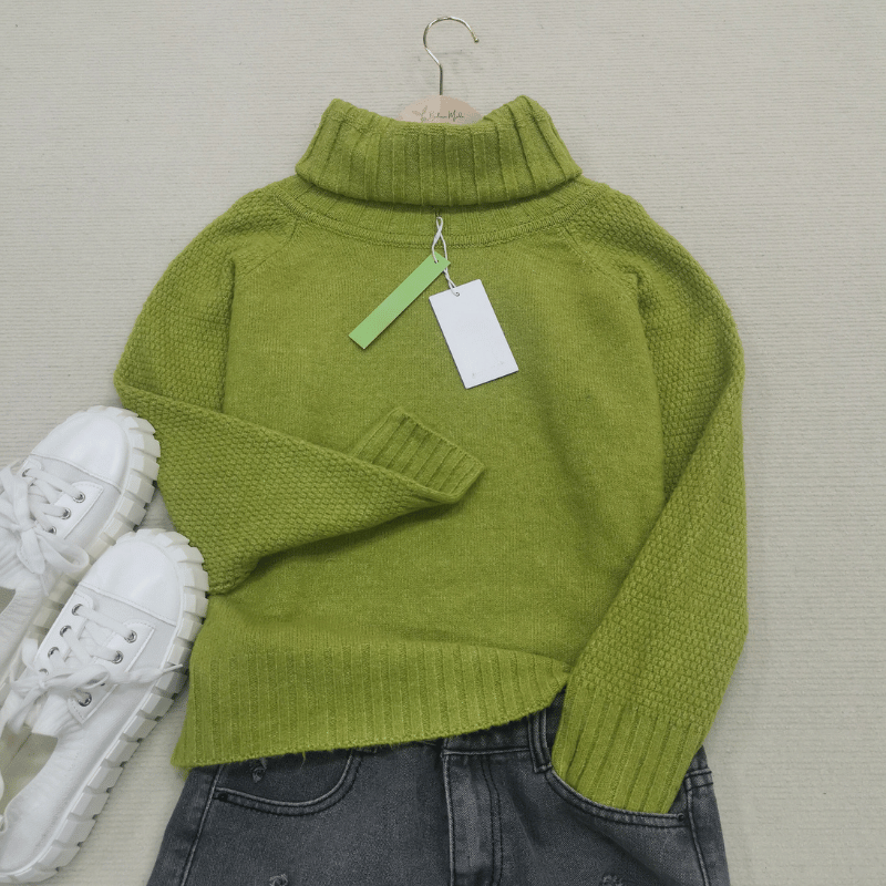 Women's oversized turtleneck sweater in fall-leaf color - Nora