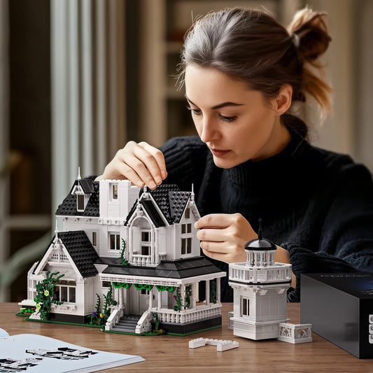 Haunted House Brick Building Set – Halloween Theme, Self-Locking & Unisex Design
