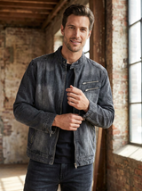 Optimized Product Title: "Herren Jacke mit Reißverschluss und praktischen Taschen – Stylische Freizeitjacke für Herren" 

This title includes relevant keywords while highlighting features and style, making it more appealing for Google Shopping.
