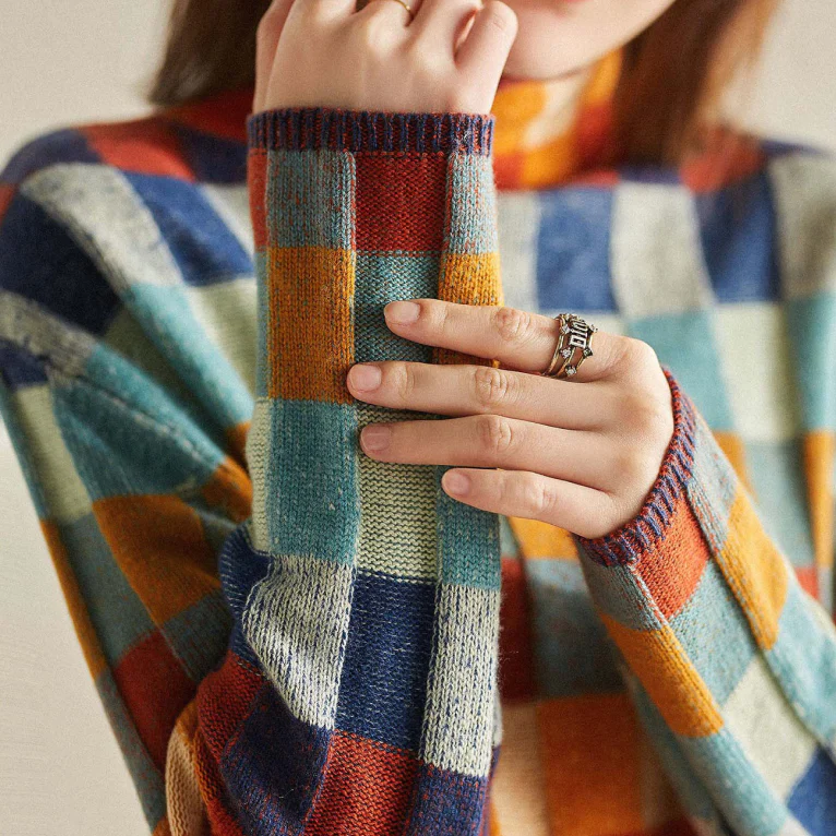 Aurora – Luxurious Cashmere Turtleneck Sweater