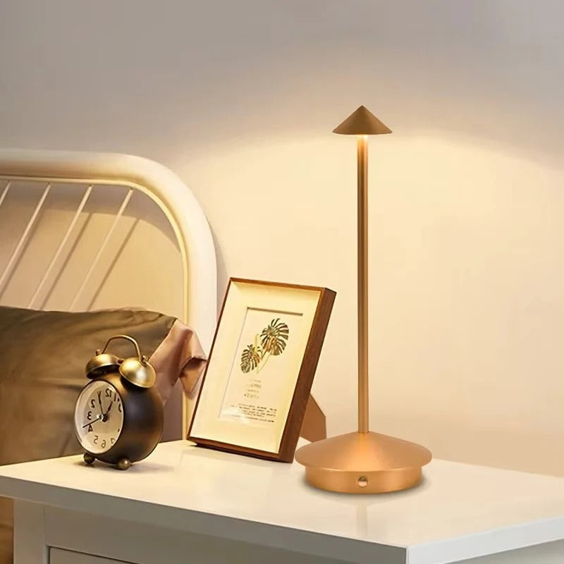 Cordless LED Desk Lamp – Touch Control, Dimmable & Rechargeable Design