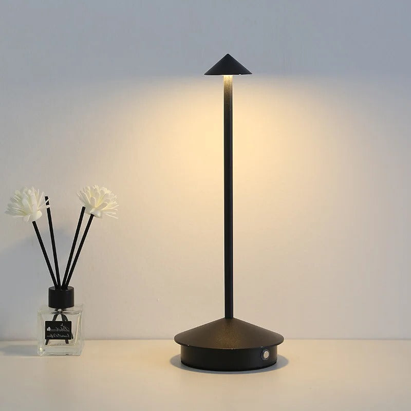 Cordless LED Desk Lamp – Touch Control, Dimmable & Rechargeable Design