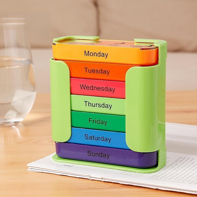 7-Day Pill Organizer – Color-Coded Compartments, Weekday Labels & Travel Size