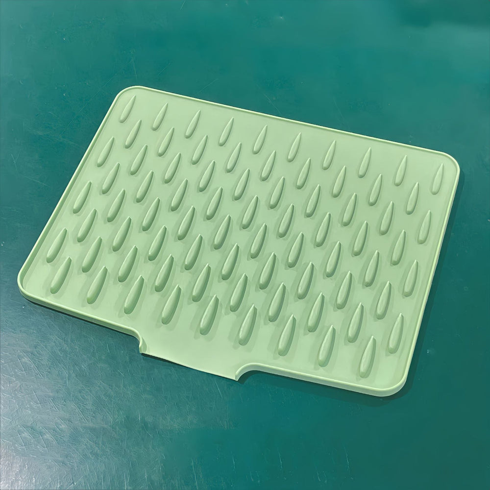 Silicone Dish Draining Mat – Built-In Drain Spout, Non-Slip & Dishwasher-Safe