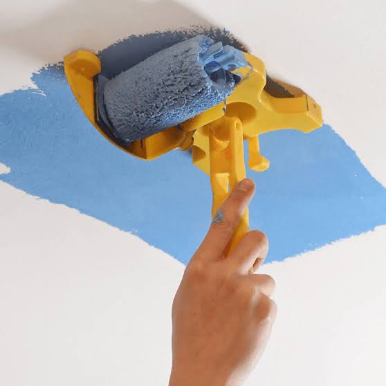 Paint Roller with Edge Guide – No-Tape Precision, Ergonomic Grip, 2 Refills