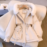 Olivia Eleganter Wintermantel für Damen – Stilvoller, Warmer Wintermantel mit Kapuze und Taschen