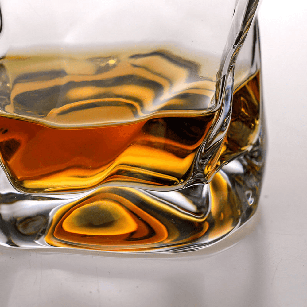 Authentic Japanese Edo Kiriko Crumple Body Whisky Glass - Handcrafted Crystal Tumblers for Premium Spirits