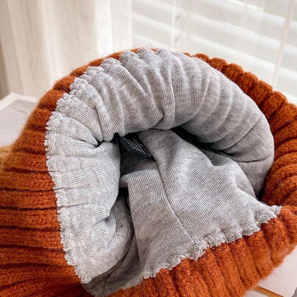 Cozy Knitted Cat Ear Winter Hat - PurrWarm | Stylish & Warm Beanie for Cold Weather