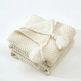 NordicCozy Knitted Wool Blanket with Tassels - Luxurious Softness & Warmth for Home Décor