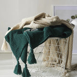 NordicCozy Knitted Wool Blanket with Tassels - Luxurious Softness & Warmth for Home Décor