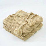 NordicCozy Knitted Wool Blanket with Tassels - Luxurious Softness & Warmth for Home Décor