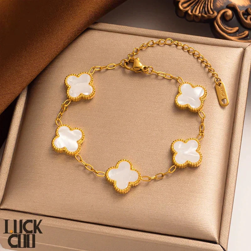 Charming Lucky Clover Bracelet - Elegant Green Enamel & Adjustable Design for Good Luck & Style