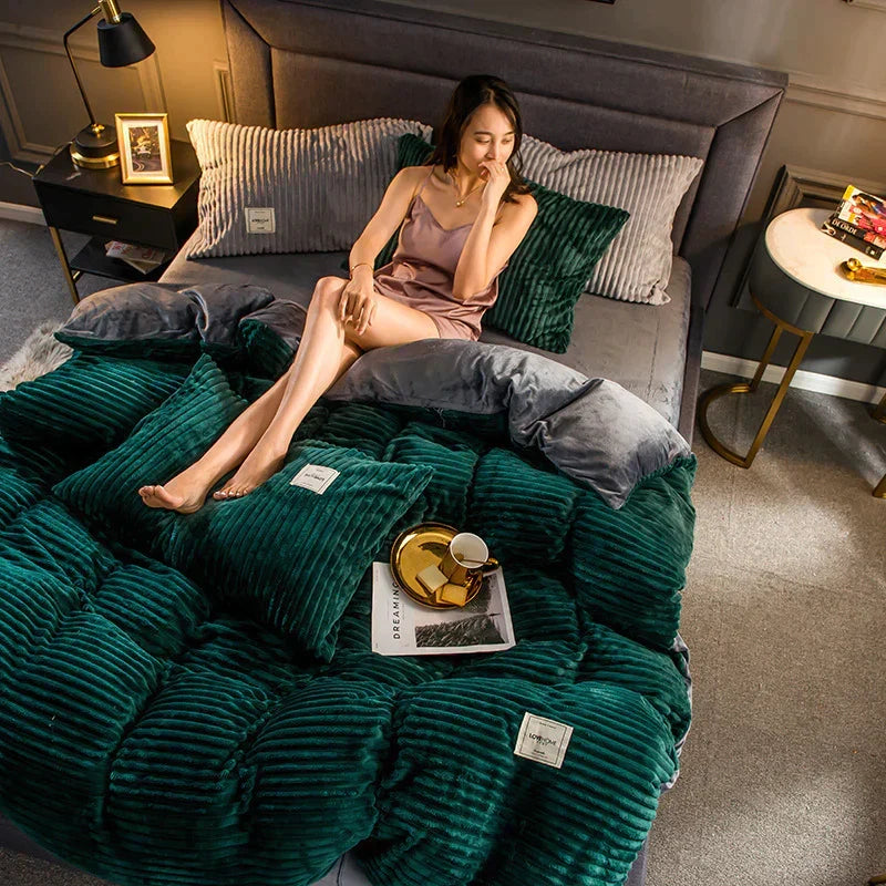 DreamWeave Luxurious Duvet Cover Set - Ultra-Soft, Comfortable Bedding for a Cozy Sleep Experience
