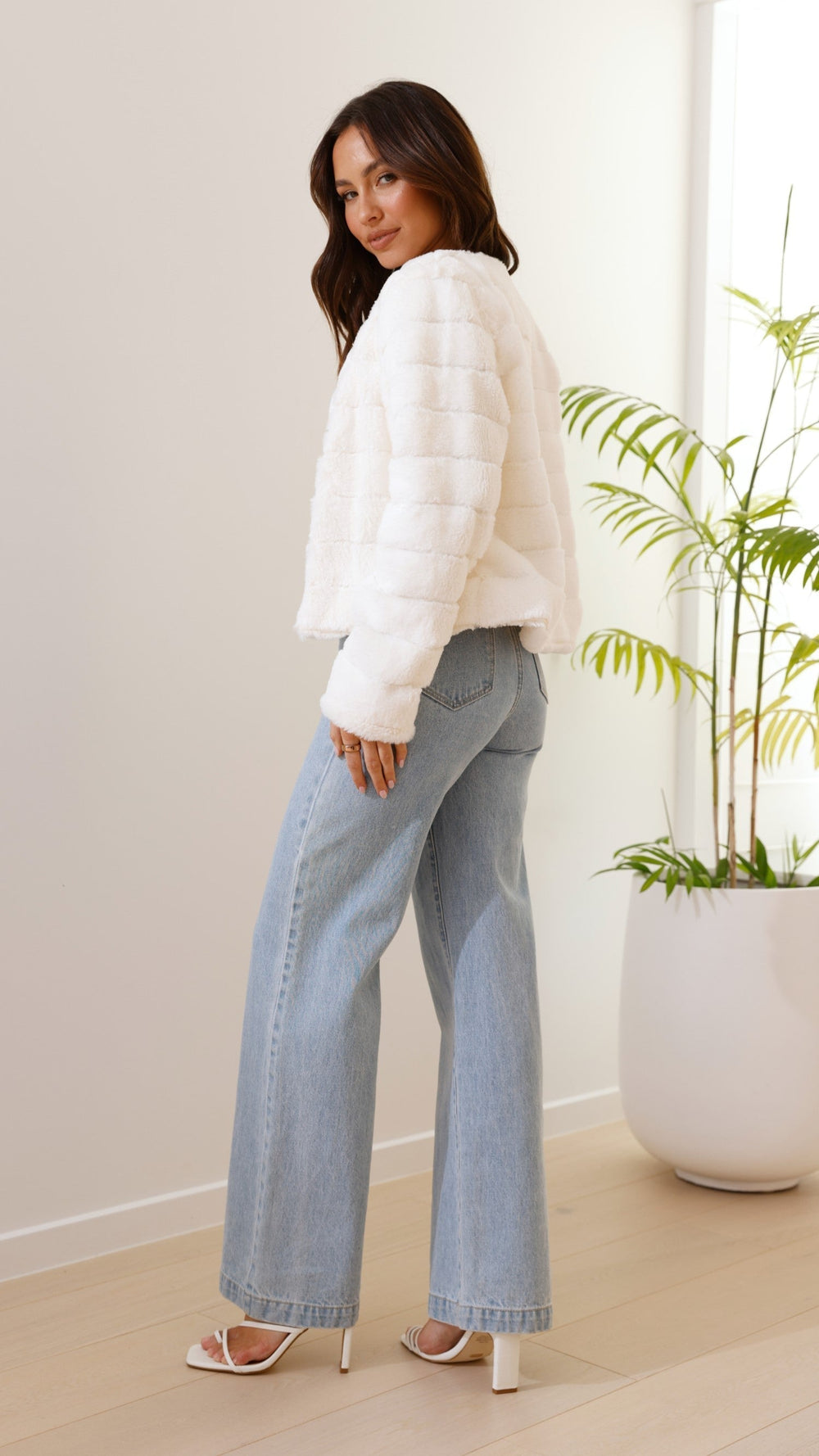 Luxury Ladies Crop Jacket - Veloura
