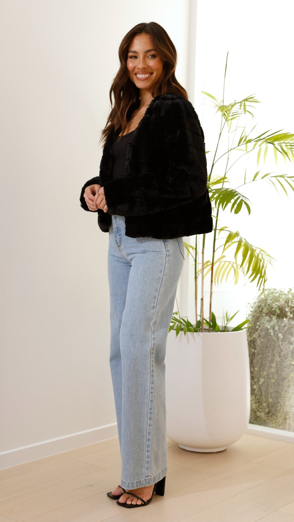 Luxury Ladies Crop Jacket - Veloura