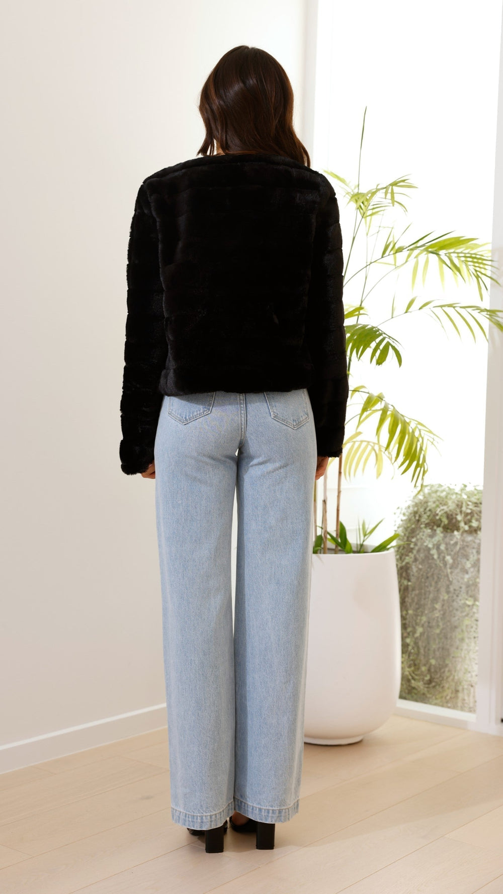 Luxury Ladies Crop Jacket - Veloura