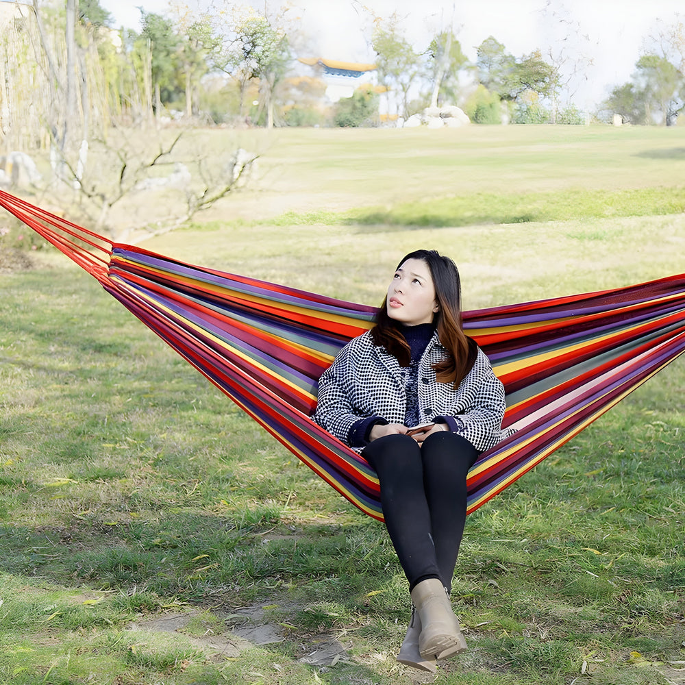 Ultralight Mesh Hammock – Breathable, 200kg Capacity & Carabiners Included