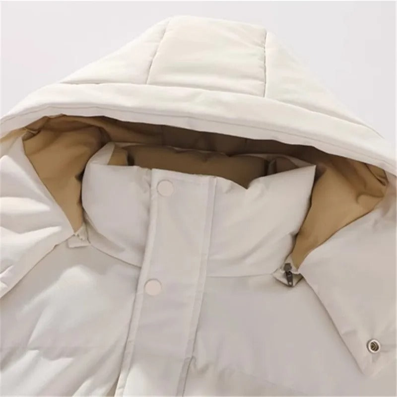 Optimized Product Title: "Elegante Herren Kapuzenjacke - Stilvolle und Bequeme Freizeitjacke für Männer" 

This title includes relevant keywords and phrases that can improve visibility and appeal to potential customers.