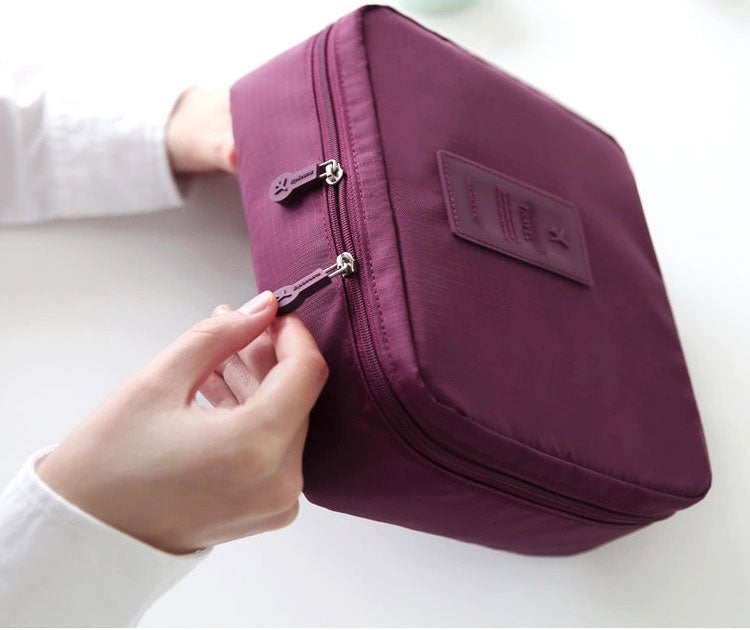 Compact Waterproof Makeup Travel Organizer - Stylish & Durable Cosmetic Case for On-the-Go Beauty Essentials