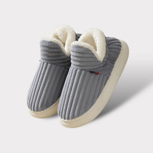 Men's Slippers – Plush Lining, Slip-On Design & Outdoor-Ready Sole