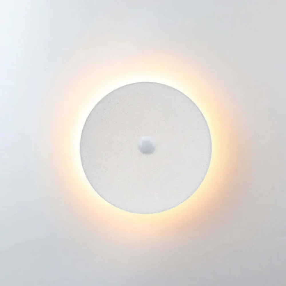 Zenith Modern Minimalist LED Wall Lamp - Sleek Design for Contemporary Spaces