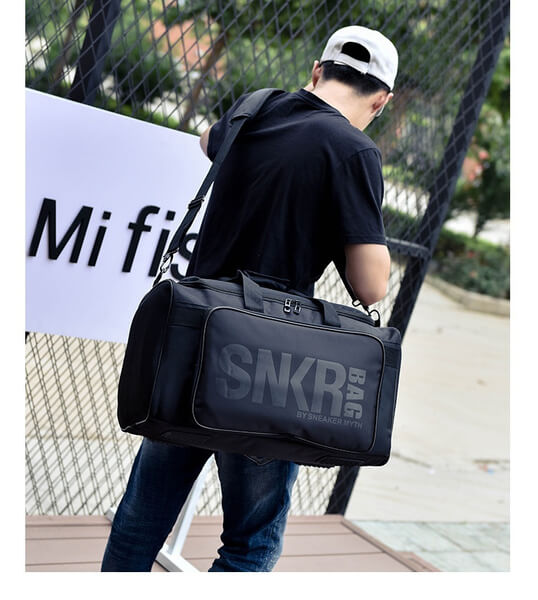 Water-Resistant Multi-Compartment Travel Bag for Sneakers & Gear - Perfect for Sports & Gym