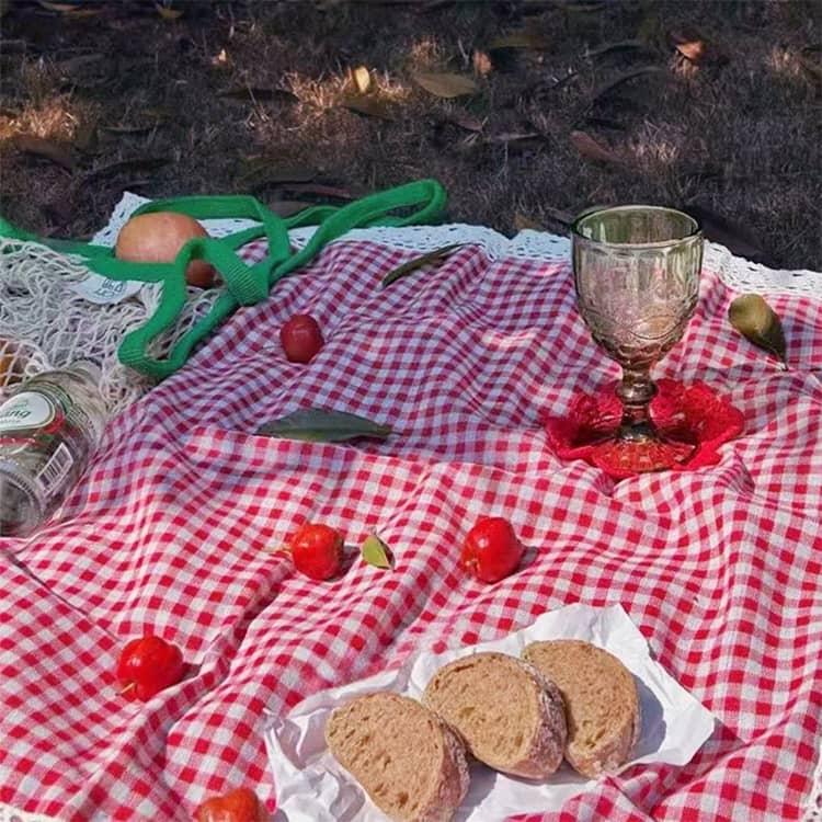 Waterproof Picnic Blanket – Polyester/Cotton, 150×100cm, Gingham with Lace Trim