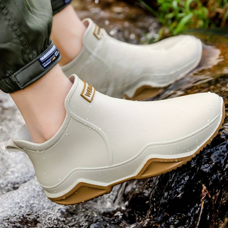 Women's ankle boots in an alternate colourway