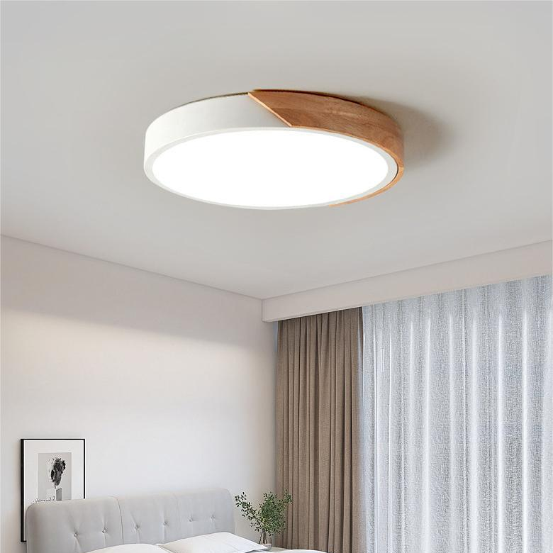 Round LED Ceiling Light – Scandinavian, Ø 23–30 cm & Warm White Wood Accent