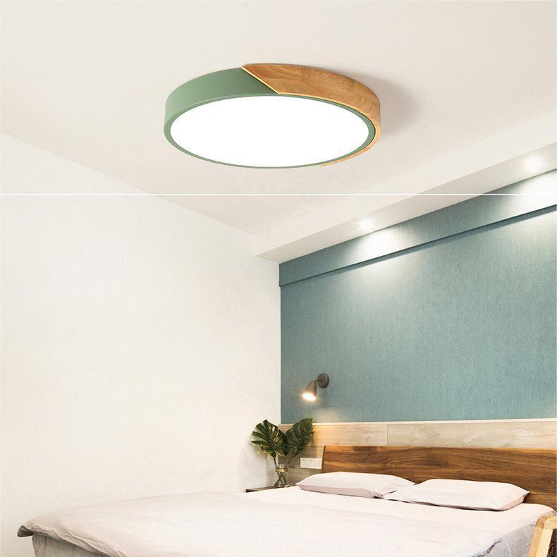 Round LED Ceiling Light – Scandinavian, Ø 23–30 cm & Warm White Wood Accent
