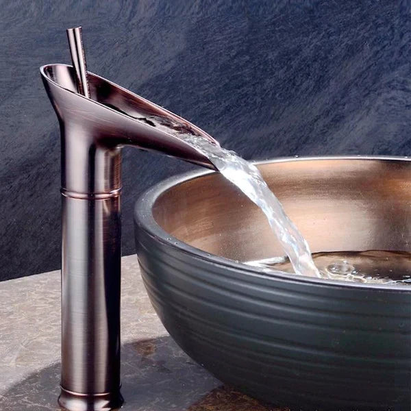 CascadeFlow – Luxe Waterfall Bathroom Faucet