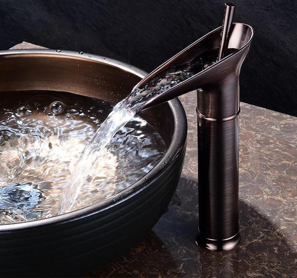 CascadeFlow – Luxe Waterfall Bathroom Faucet
