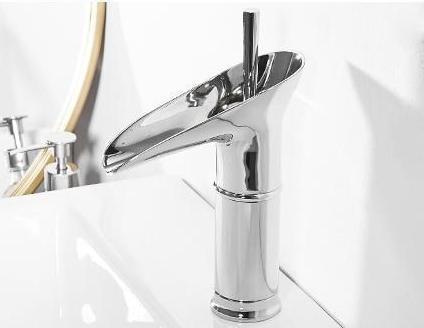 CascadeFlow – Luxe Waterfall Bathroom Faucet