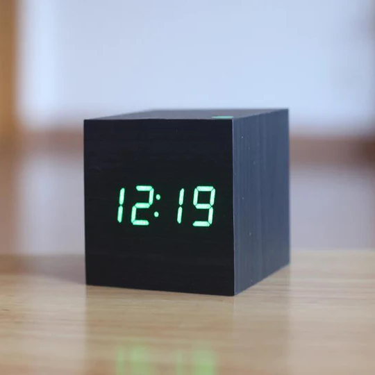 BowLift | Modern Digital Wood Clock