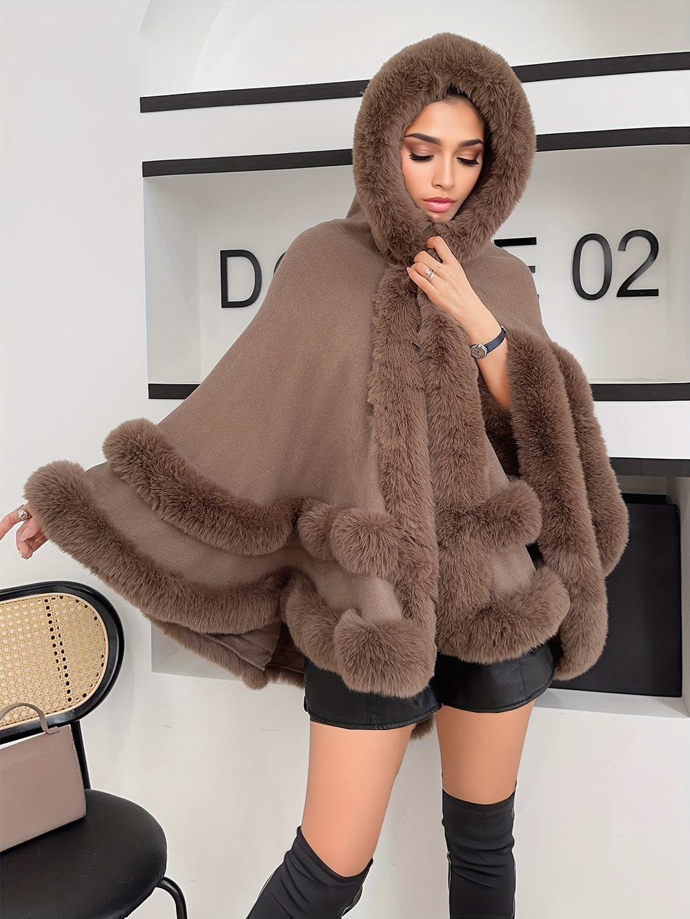 Oversized Furry Cape Jas for Women - Fiona