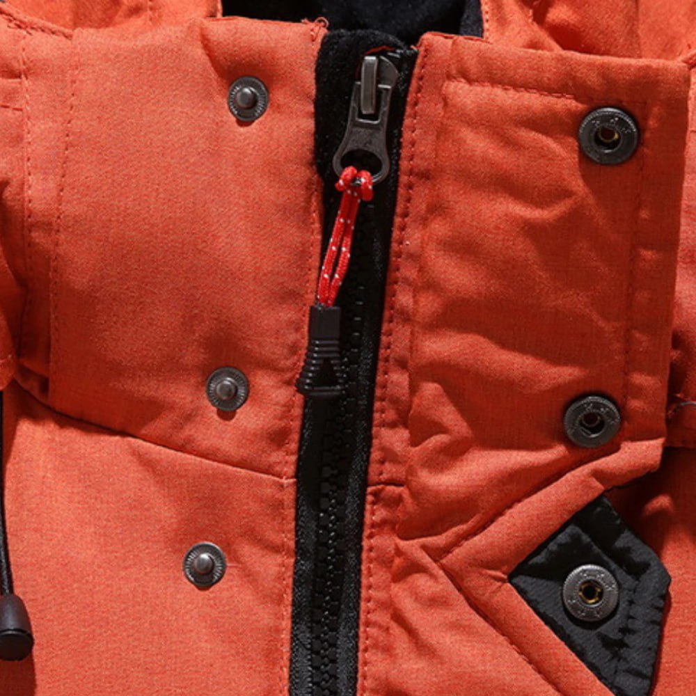 Optimized Product Title: Paul™ - Herren Wind- und Wasserfeste Daunenjacke für Outdoor-Aktivitäten | Leicht, Warm & Atmungsaktiv 

This title includes relevant keywords, specifies the target audience (men), and highlights key features that potential buyers